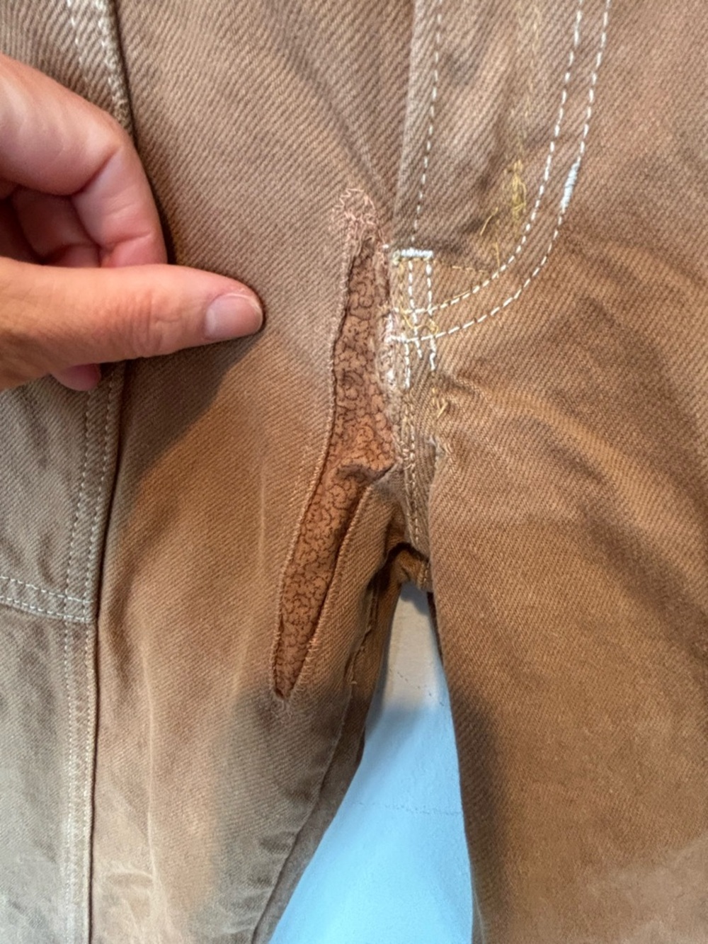 Reformation Tan Cargo Pants with Red Side Panels 107 - Picture 4 of 7